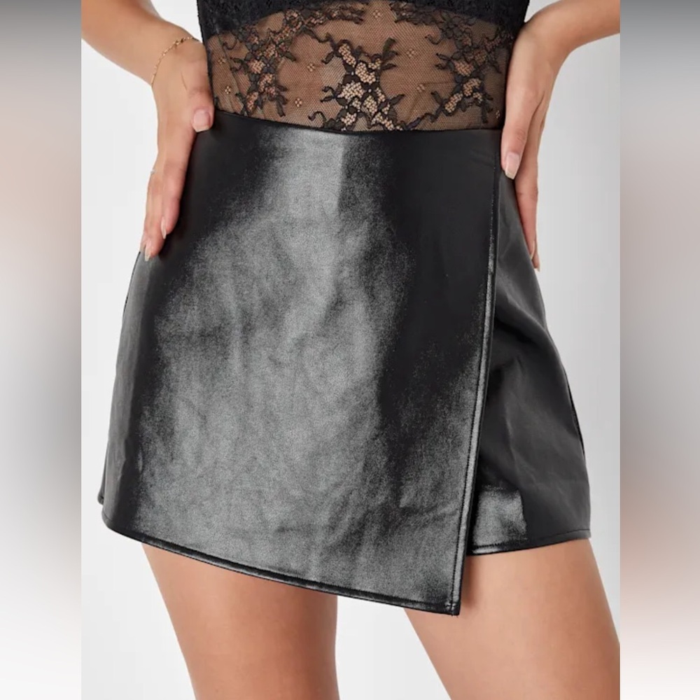 Lulu's Faux Leather Black Mini Skort